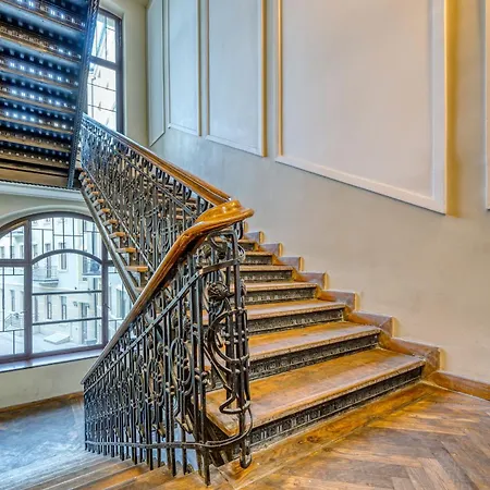 Апартаменты Piotrkowska With Mezzanine By Bookinghost