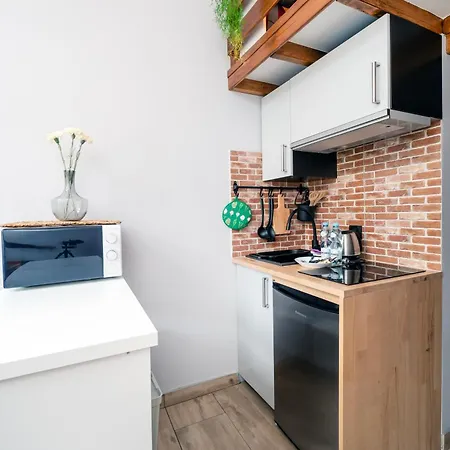 Piotrkowska With Mezzanine By Bookinghost *