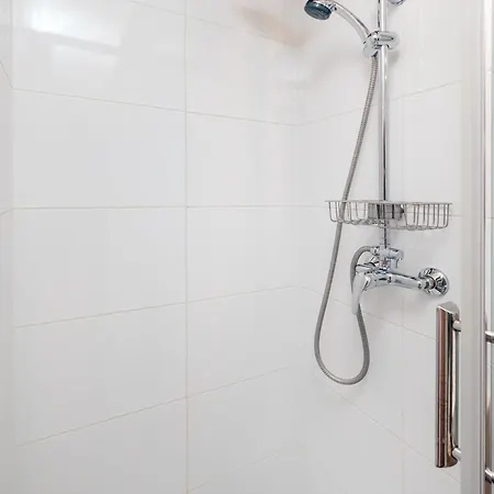 Апартаменты Piotrkowska With Mezzanine By Bookinghost