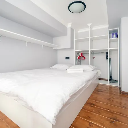 Апартаменты Piotrkowska With Mezzanine By Bookinghost Лодзь