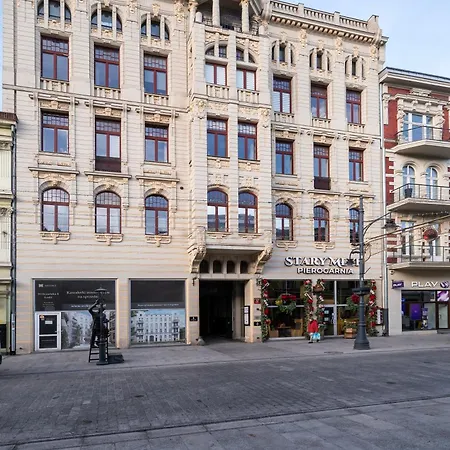 Piotrkowska With Mezzanine By Bookinghost * Łódź