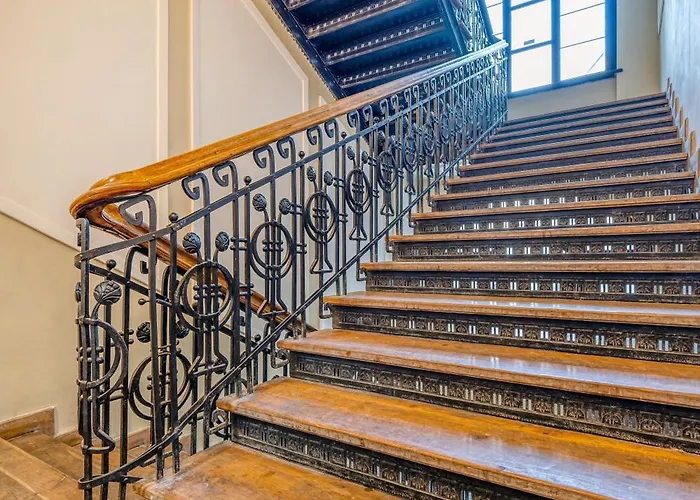 Piotrkowska With Mezzanine By Bookinghost *