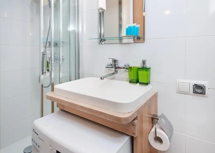 Piotrkowska With Mezzanine By Bookinghost Appartamento *