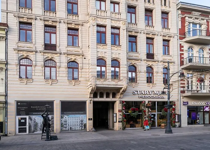 Piotrkowska With Mezzanine By Bookinghost * Łódź