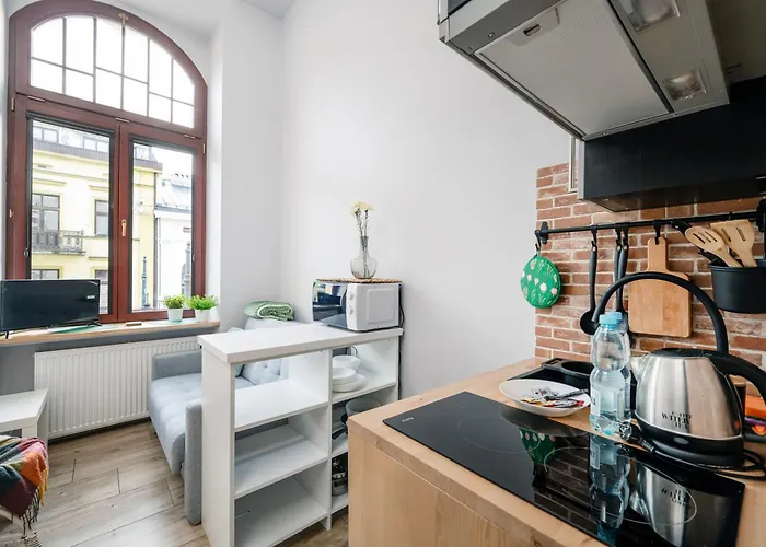 Piotrkowska With Mezzanine By Bookinghost